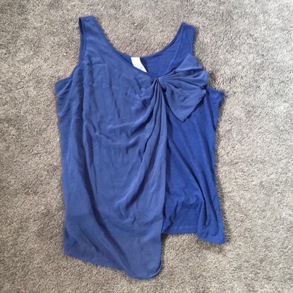 Blue top - Picture 1 of 2